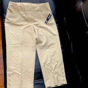 New Directions/Petite capris